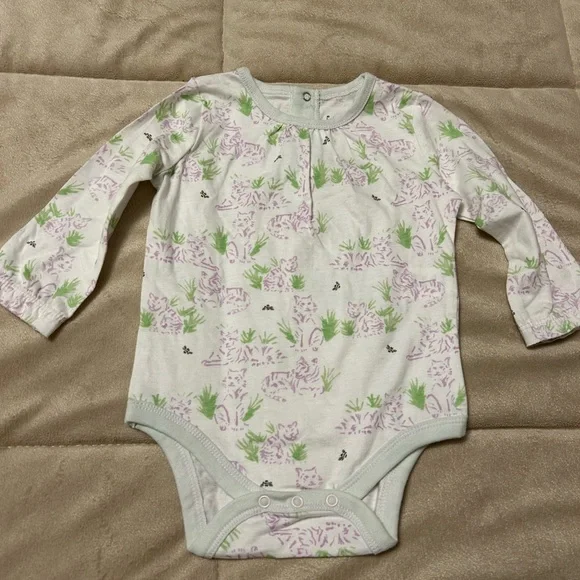 NWOT Burt’s Bees Baby Girl Bundle - Picture 6 of 9